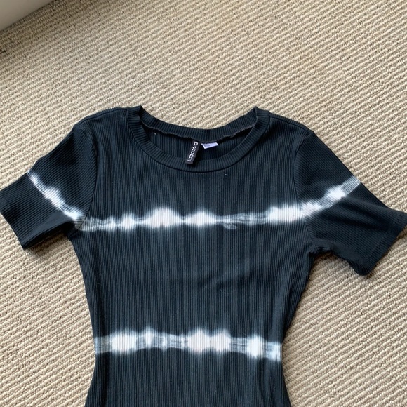H&M Fitted Midi Casual Tie Dye Short Sleeve Dress - Picture 2 of 3